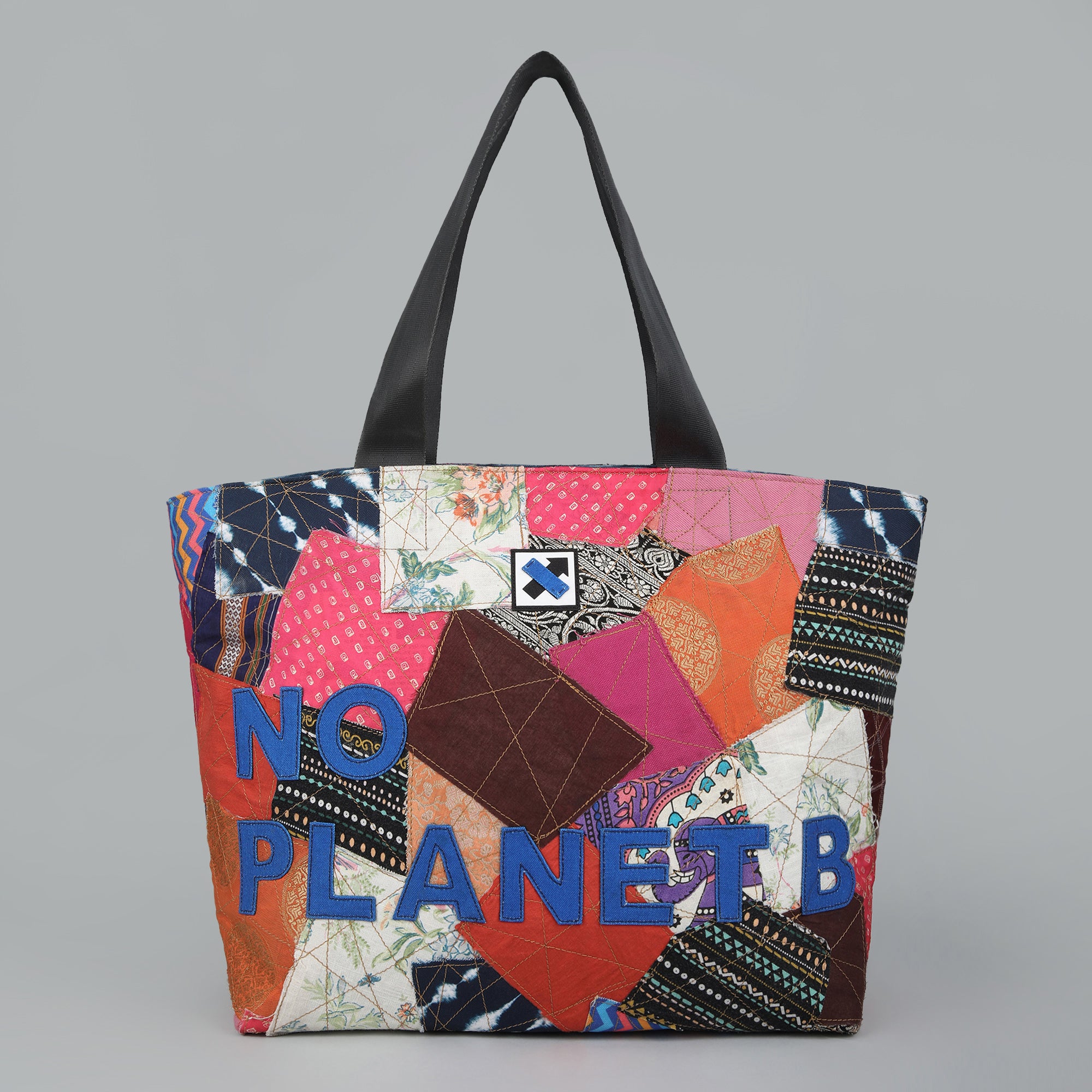 NO PLANET B 308.2 TRAVEL TOTE