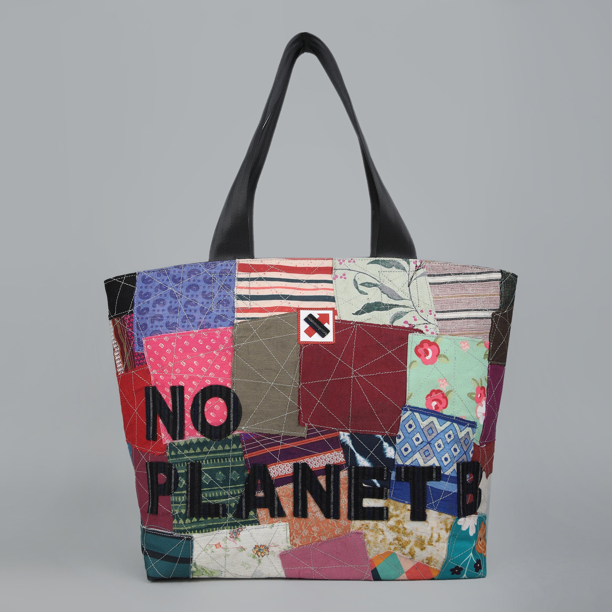 NO PLANET B 308.4 TRAVEL TOTE