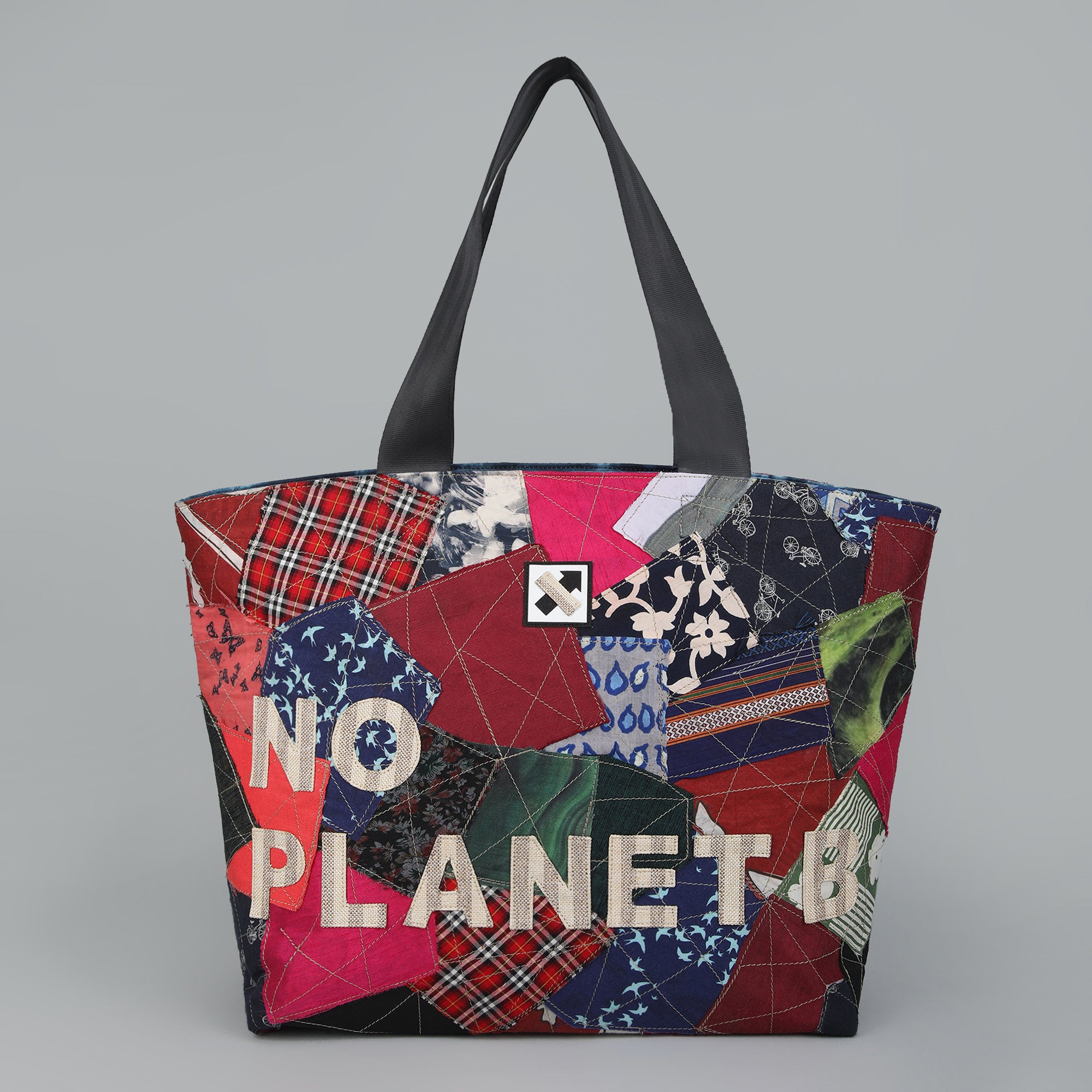 NO PLANET B 308.8 TRAVEL TOTE