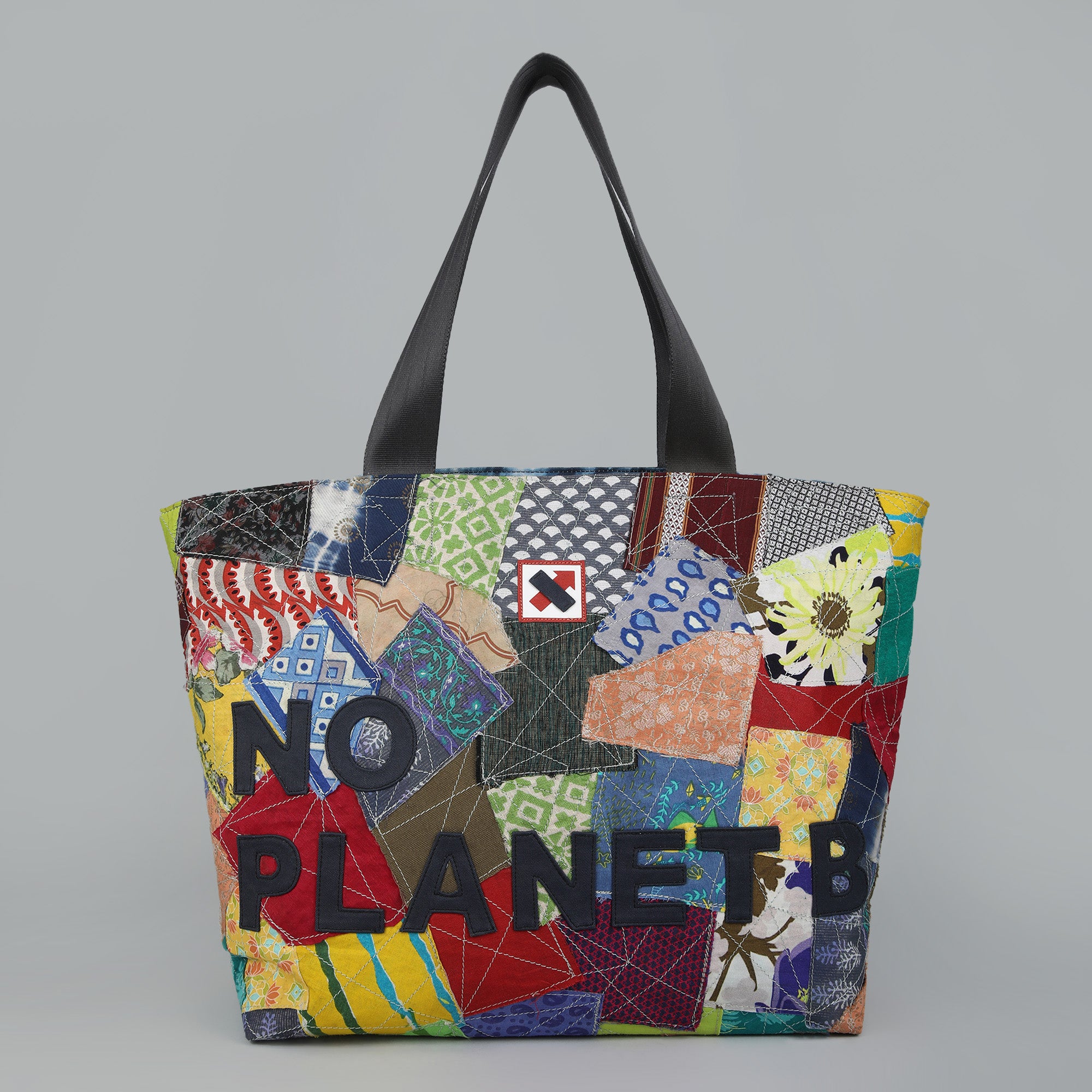 NO PLANET B 308.13 TRAVEL TOTE