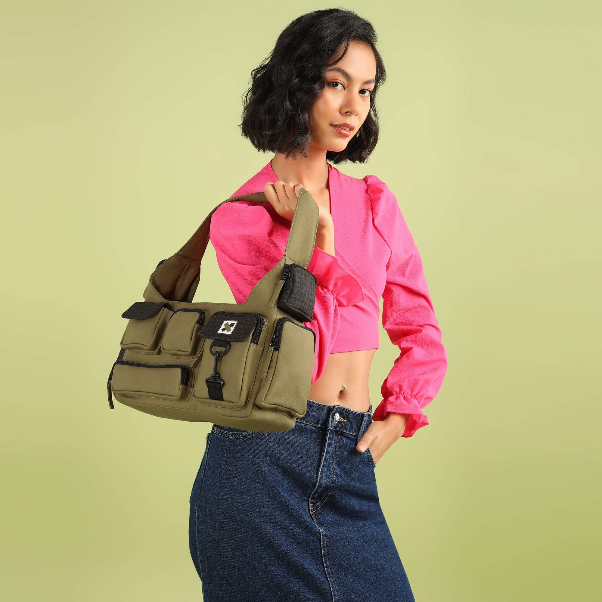 POCKET CLUSTER 243.152 SHOULDER BAG