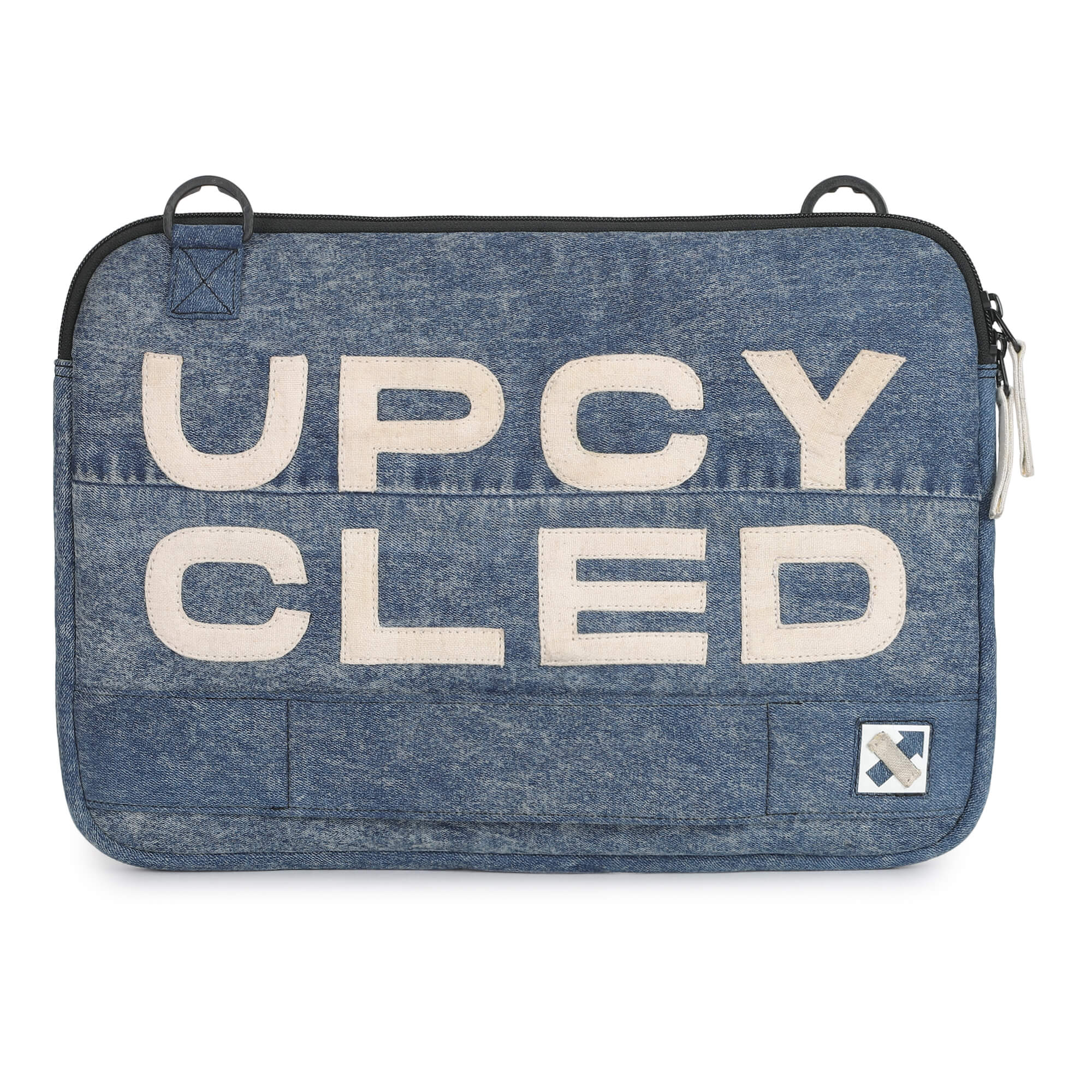 UPCYCLED 254.14 STATEMENT LAPTOP SLEEVE