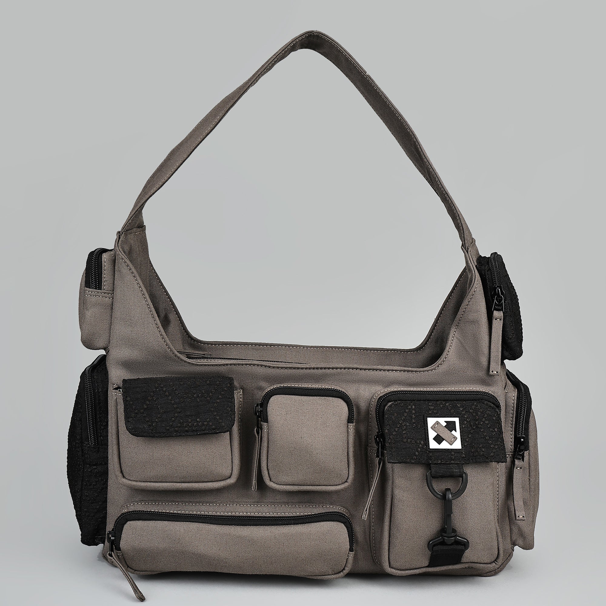 POCKET CLUSTER 243.110 SHOULDER BAG