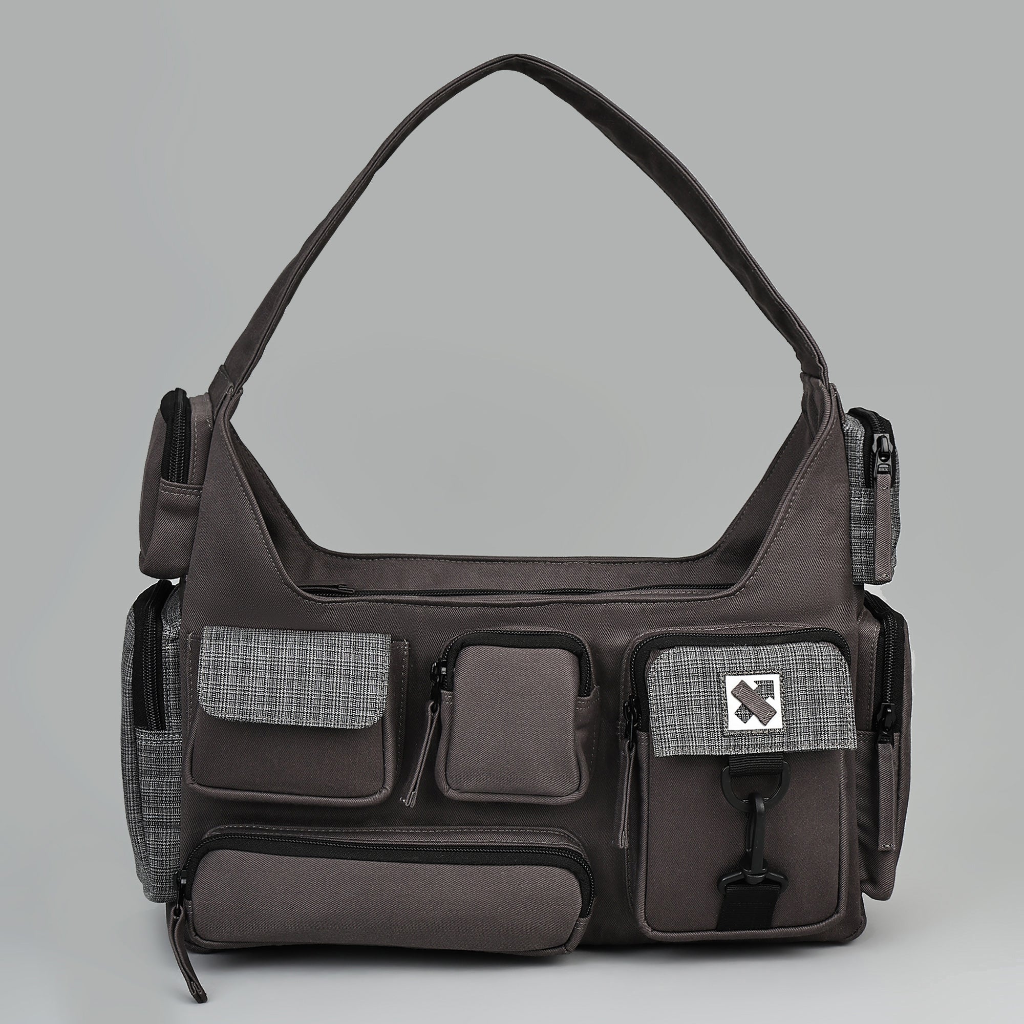 POCKET CLUSTER 243.133 SHOULDER BAG