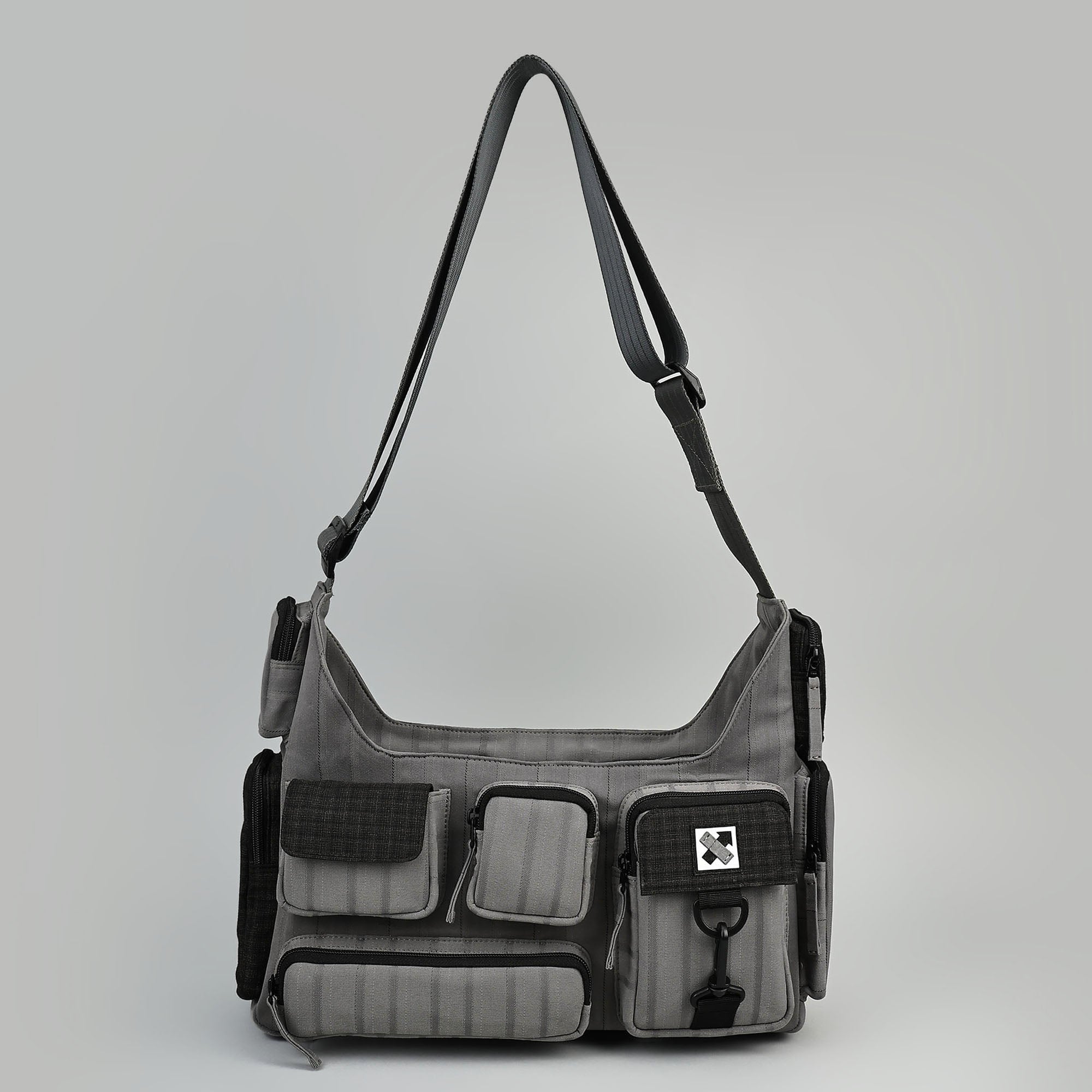 POCKET CLUSTER 306.18 MESSENGER BAG