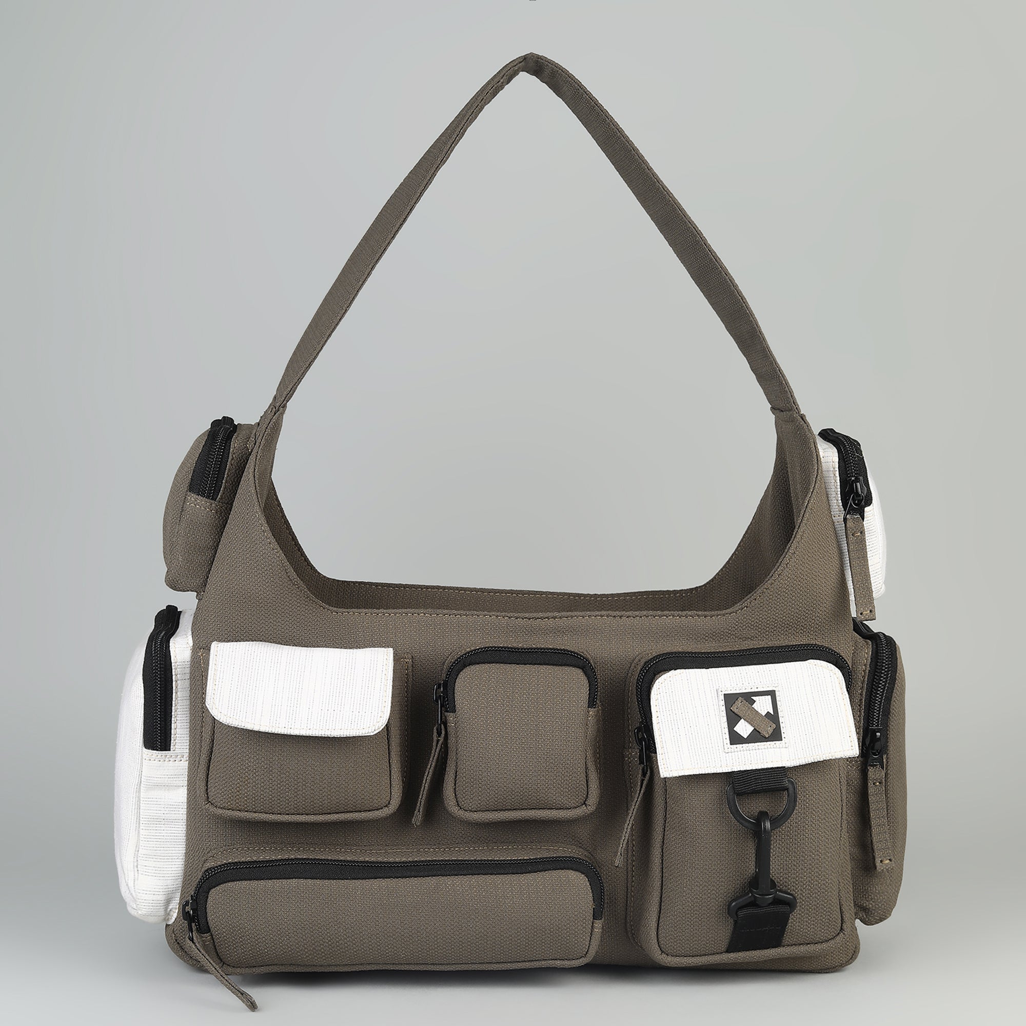 POCKET CLUSTER 243.141 SHOULDER BAG