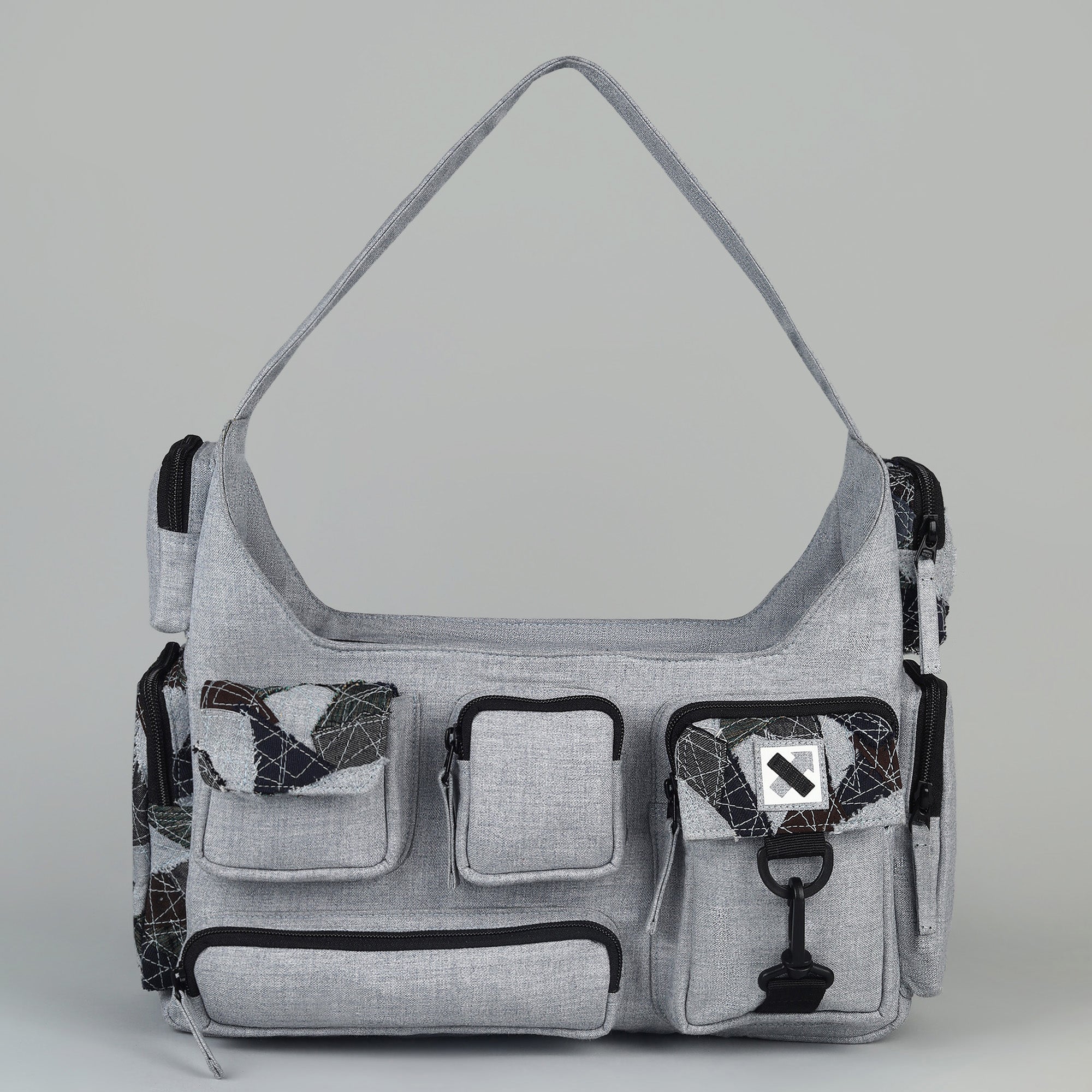 POCKET CLUSTER 243.150 SHOULDER BAG