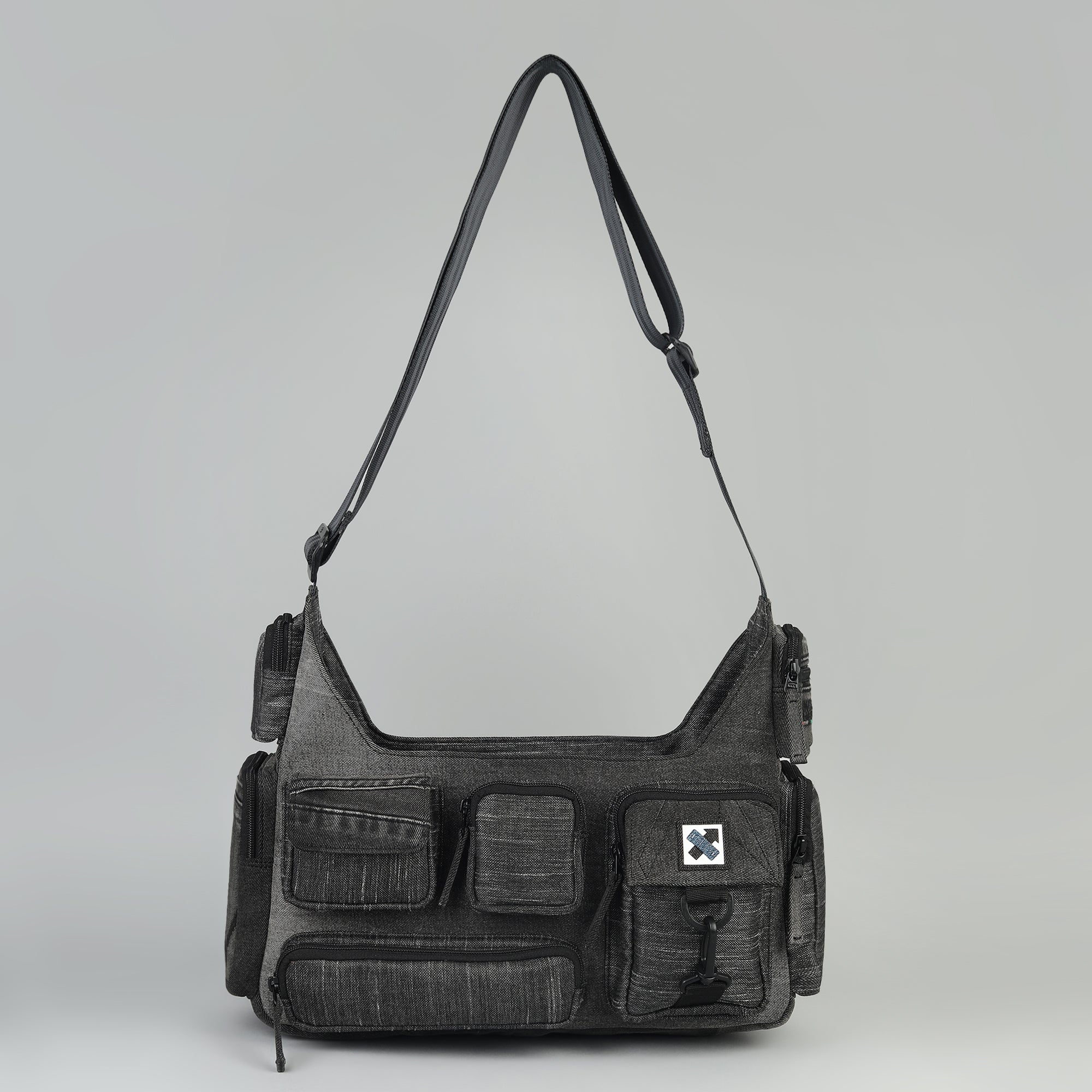 POCKET CLUSTER 306.22 MESSENGER BAG