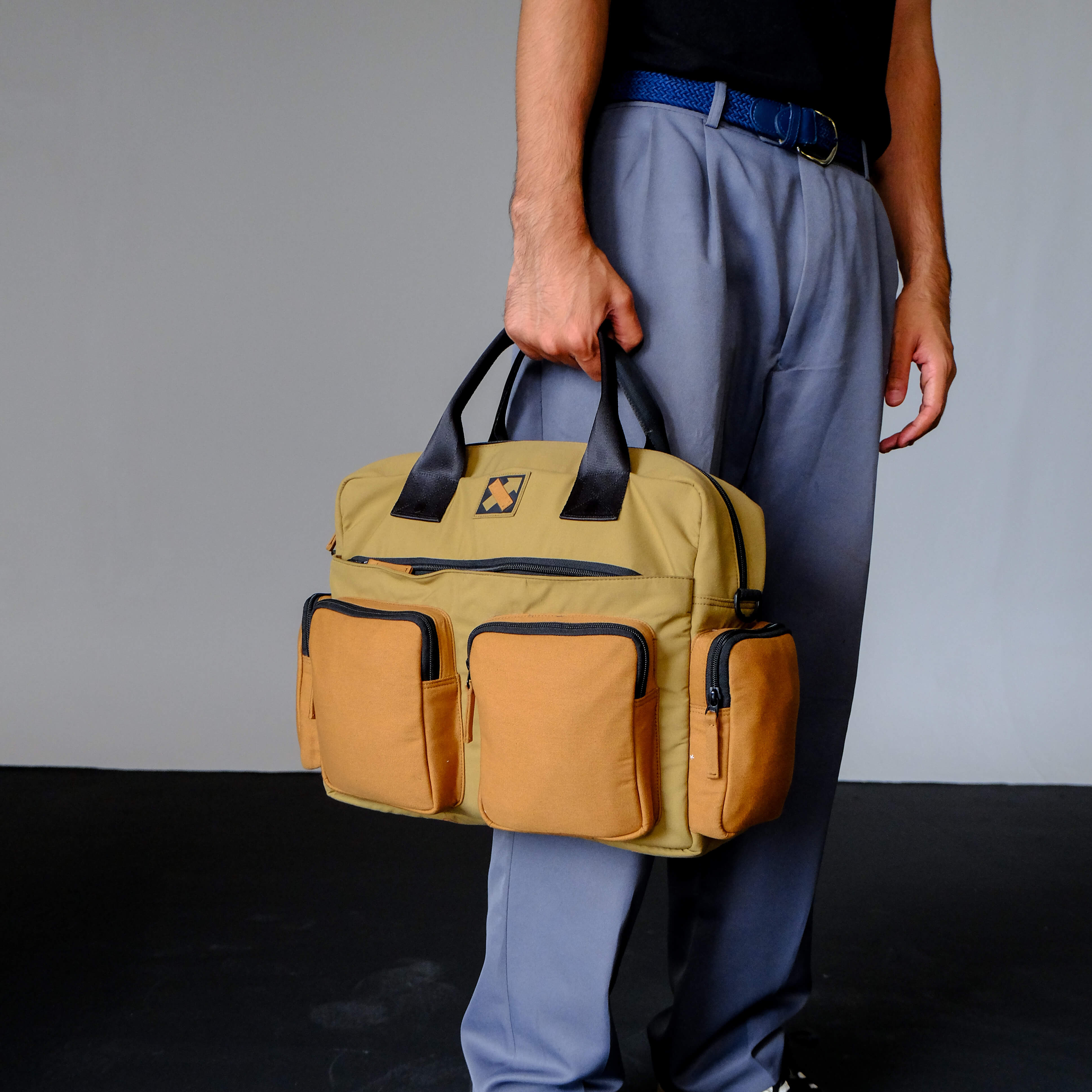 TWIN POCKET 295.13 LAPTOP MESSENGER BAG