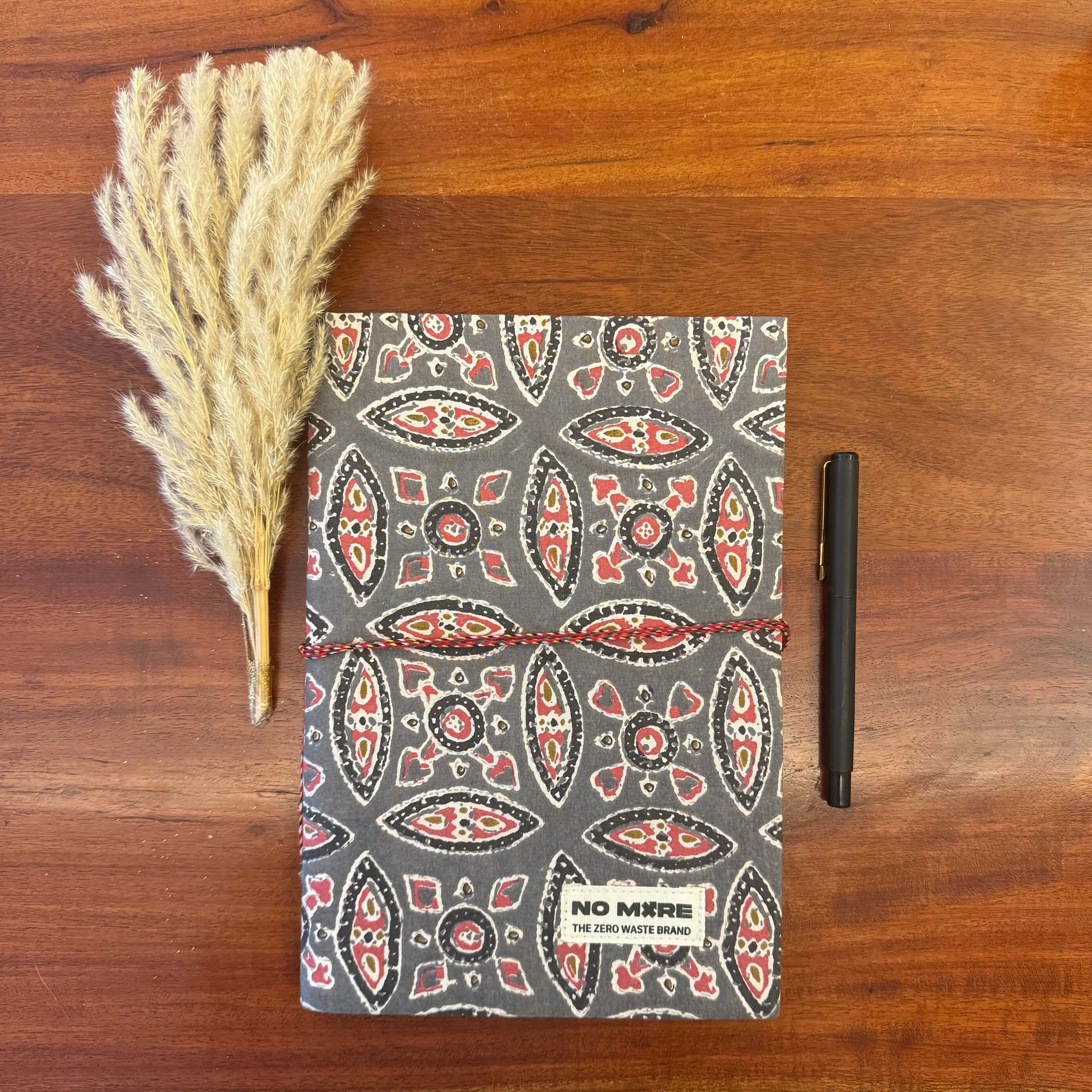 305.5 HANDMADE PAPER NOTEBOOK