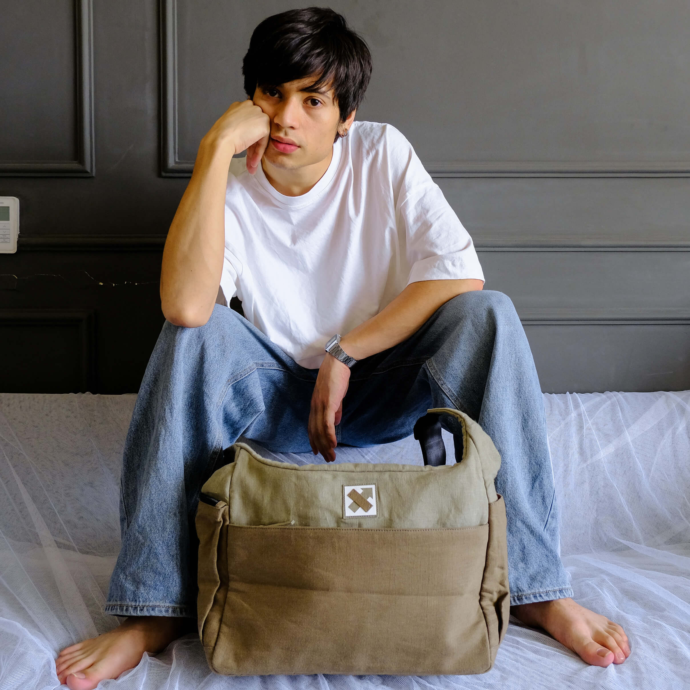 LAIDBACK 258.8 MESSENGER BAG