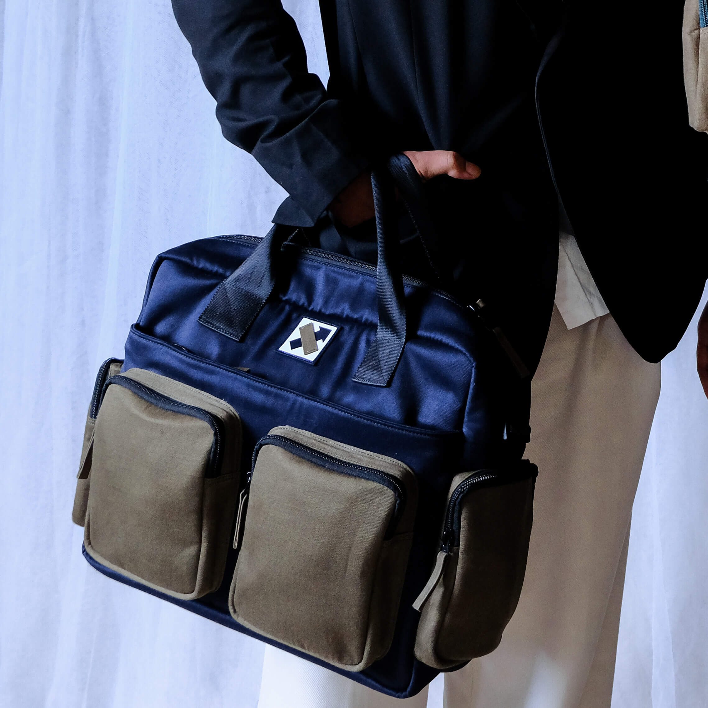 TWIN POCKET 295.3 LAPTOP MESSENGER BAG