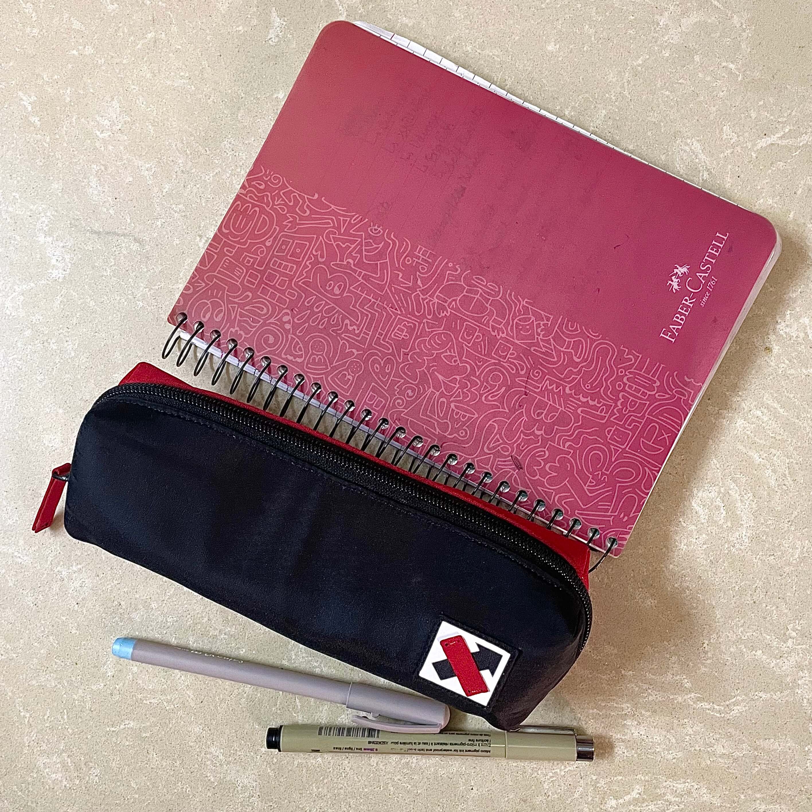 SLEEK 273.2 PENCIL POUCH